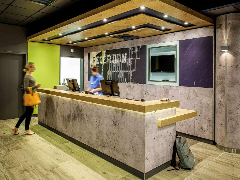 Ibis Budget Lyon Est Beynost Exteriör bild